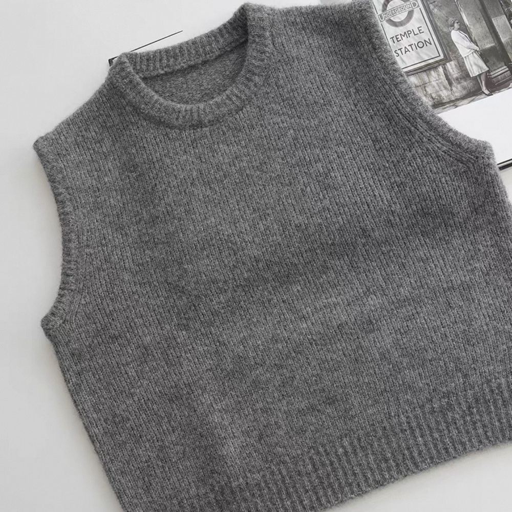 Gray Knit Sleeveless Sweater Vest